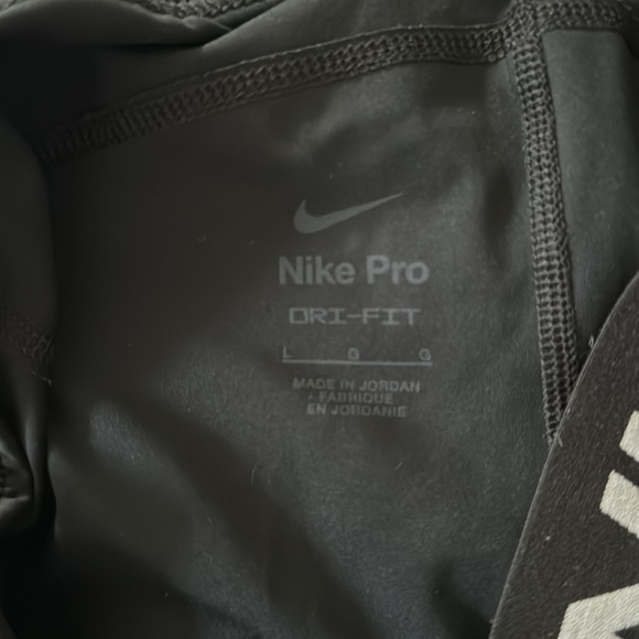 nike pros - Picture 3 of 3